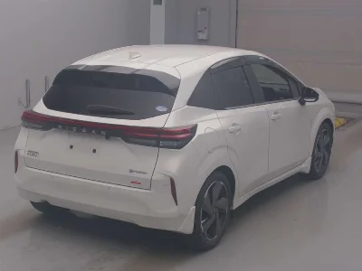 NISSAN AURA