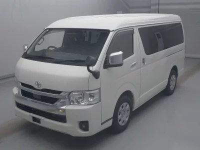 TOYOTA HIACE