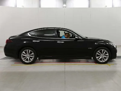 NISSAN FUGA