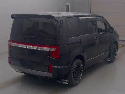 MITSUBISHI DELICA D5