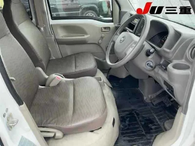 NISSAN CLIPPER VAN