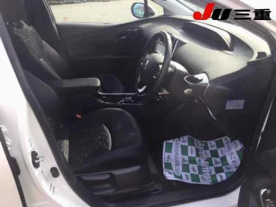 TOYOTA PRIUS PHV