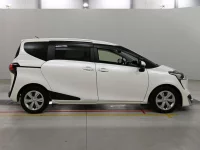 Цена авто Toyota Sienta с аукционов Японии, номер кузова NSP170G, пробег 14 000, оценка 6