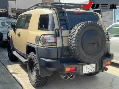TOYOTA FJ CRUISER