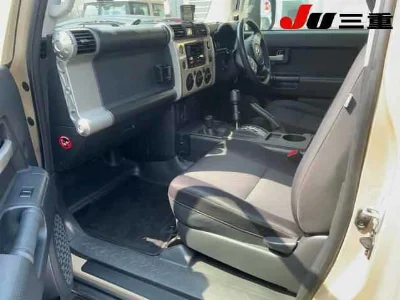 TOYOTA FJ CRUISER