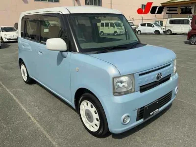 TOYOTA PIXIS SPACE