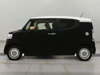 HONDA N BOX SLASH