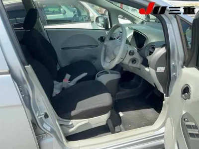 MITSUBISHI I