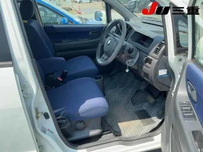 SUZUKI MRWAGON