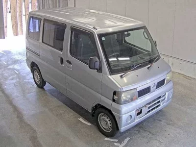 NISSAN CLIPPER VAN
