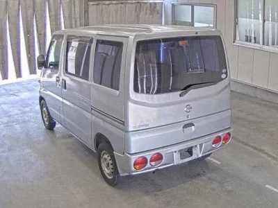 NISSAN CLIPPER VAN