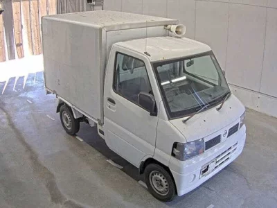 NISSAN CLIPPER TRUCK