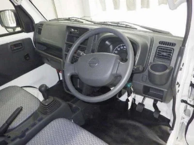 NISSAN CLIPPER TRUCK