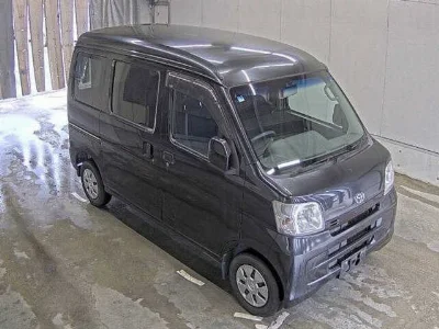 TOYOTA PIXIS VAN
