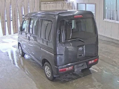 TOYOTA PIXIS VAN