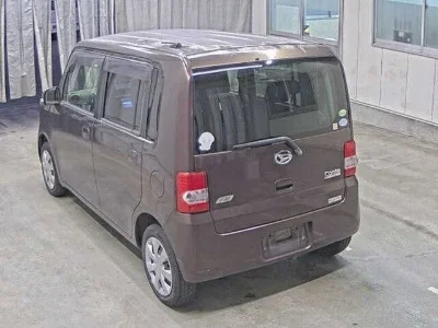 DAIHATSU MOVE CONTE