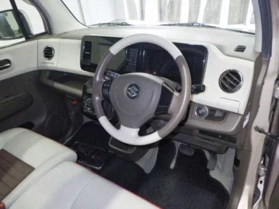 SUZUKI MRWAGON