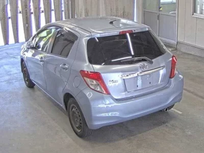 TOYOTA VITZ