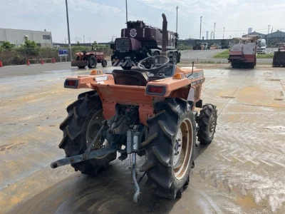 KUBOTA KUBOTA
