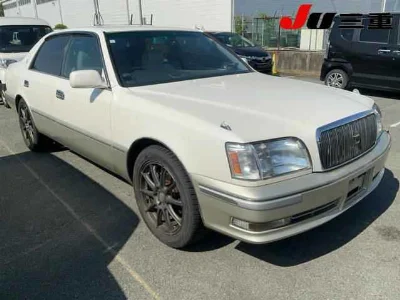 TOYOTA CROWN MAJESTA