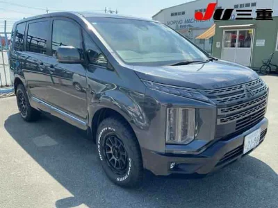 MITSUBISHI DELICA D5