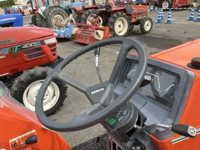 KUBOTA KUBOTA