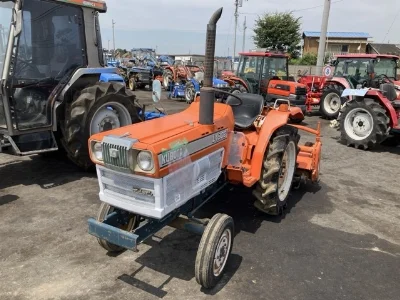 KUBOTA KUBOTA