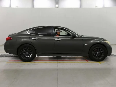 NISSAN FUGA
