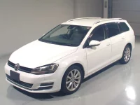 Цена авто Volkswagen Golf с аукционов Японии, номер кузова AUCHP, пробег 21 000, оценка 8