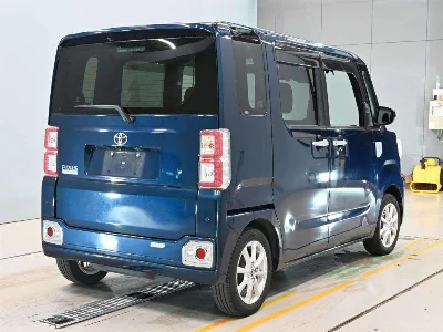 TOYOTA PIXIS MEGA