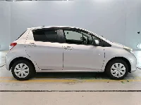 Цена авто Toyota Vitz с аукционов Японии, номер кузова KSP130, пробег 72 000, оценка 9