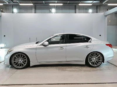 NISSAN SKYLINE