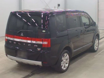 MITSUBISHI DELICA D5