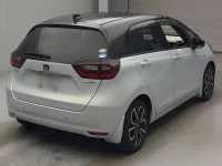 Цена авто Honda Fit с аукционов Японии, номер кузова GR3, пробег 131 000, оценка 2