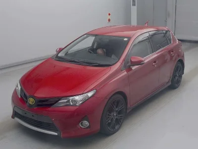 TOYOTA AURIS