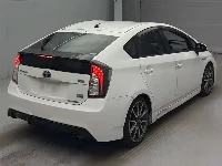 Цена авто Toyota Prius с аукционов Японии, номер кузова ZVW30, пробег 125 000, оценка 8