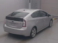 Цена авто Toyota Prius с аукционов Японии, номер кузова ZVW30, пробег 99 000, оценка 2