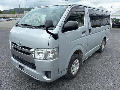TOYOTA REGIUS VAN