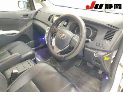 TOYOTA ISIS