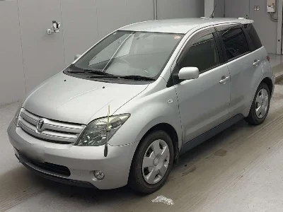 TOYOTA IST