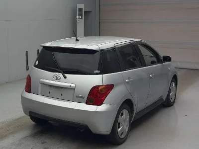 TOYOTA IST