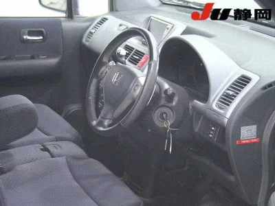 HONDA MOBILIO SPIKE