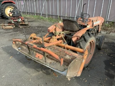 KUBOTA KUBOTA
