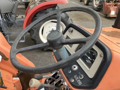 KUBOTA KUBOTA
