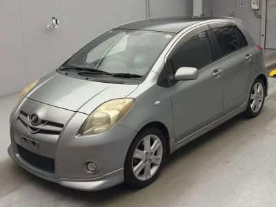 TOYOTA VITZ