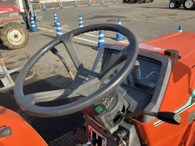 KUBOTA KUBOTA