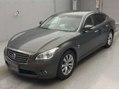 NISSAN FUGA