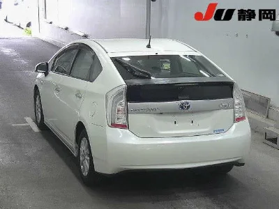 TOYOTA PRIUS PHV
