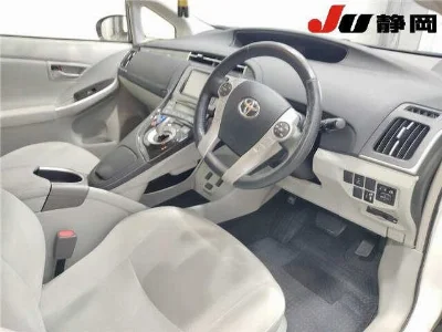 TOYOTA PRIUS PHV