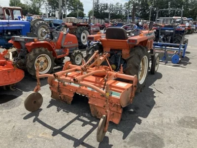 KUBOTA KUBOTA